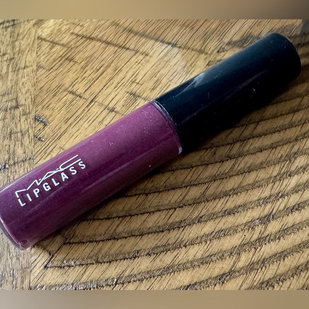 MAC Cosmetics Lipglass - Flight of Fancy